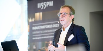 Vortrag "Die IKARUS-Analys -eine innovative Methode zur Beurteilung der Machbarkeit von industriellen Gr&ouml;&szlig;tprojekten". Vortragsreferent: Herr J&uuml;rgen Hahn. Urheber des Bildes: Nicolas Det. Alle Nutzungsrechte bezahlt durch 1155PM consultants GmbH.