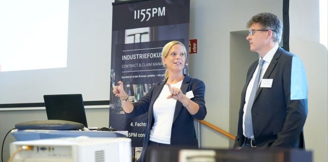 Frau Dr. Ulrike Wesche, Vortrag &bdquo;Die richtige Wahl von Zahlungsmeilensteinen im Projektvertrag &ndash; Druckmittel oder Laissez-faire?. Urheber des Photos: Herr Nicolas Det. Alle Nutzungsrechte erworben durch die 1155PM consultants GmbH.