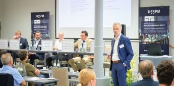 &bdquo;Neue Herausforderungen bei Vertragsgestaltung und Vertragsmanagement nach den Lieferkettengesetzen&ldquo;. Vortrag Dr. Ulrich Hagel. Urheber des Bildes: Nicolas Det. Alle Nutzungsrechte bezahlt durch 1155PM consultants GmbH