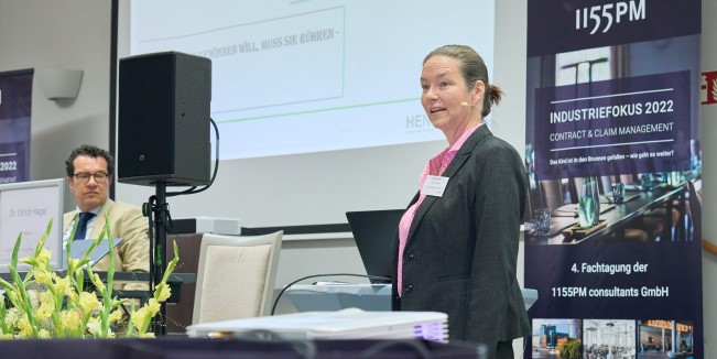 Vortrag "Nonverbale Kommunikation als Erfolgsfaktor in Verhandlungen - Ein Praxisbeispiel aus dem asiatischen Raum“. Urheber: Nicolas Det. Alle Nutzungsrechte berzahlt durch 1155PM consultants GmbH Vortrag "Nonverbale Kommunikation als Erfolgsfaktor in Verhandlungen - Ein Praxisbeispiel aus dem asiatischen Raum“. Urheber: Nicolas Det. Alle Nutzungsrechte berzahlt durch 1155PM consultants GmbH